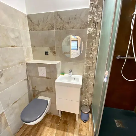 Bergerie Casa Santu 22m2, Patio 35m2, En Pierres Typique, équipé Et Neuf,de Samedi En Samedi * Monacia-d'Aullene