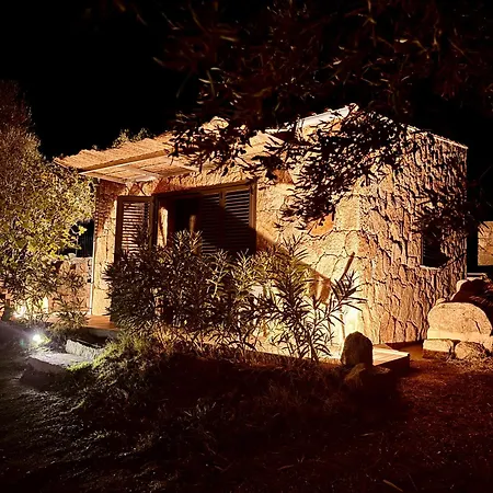 Bergerie Casa Santu 22m2, Patio 35m2, En Pierres Typique, équipé Et Neuf,de Samedi En Samedi Monacia-d'Aullene